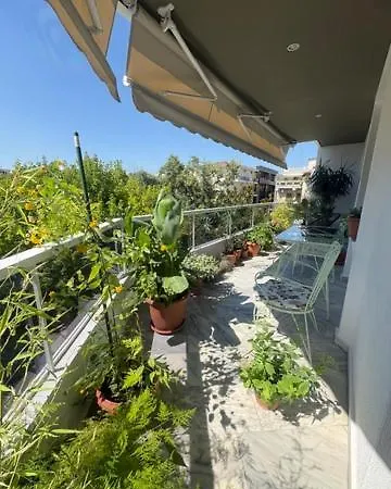 Arty Home 110 Sqm With Private Parking Apartamento Tríkala